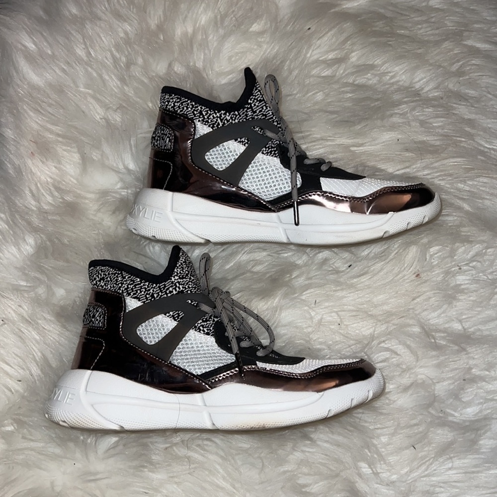 💕Kendall + Kylie Fashion Sneaker💕